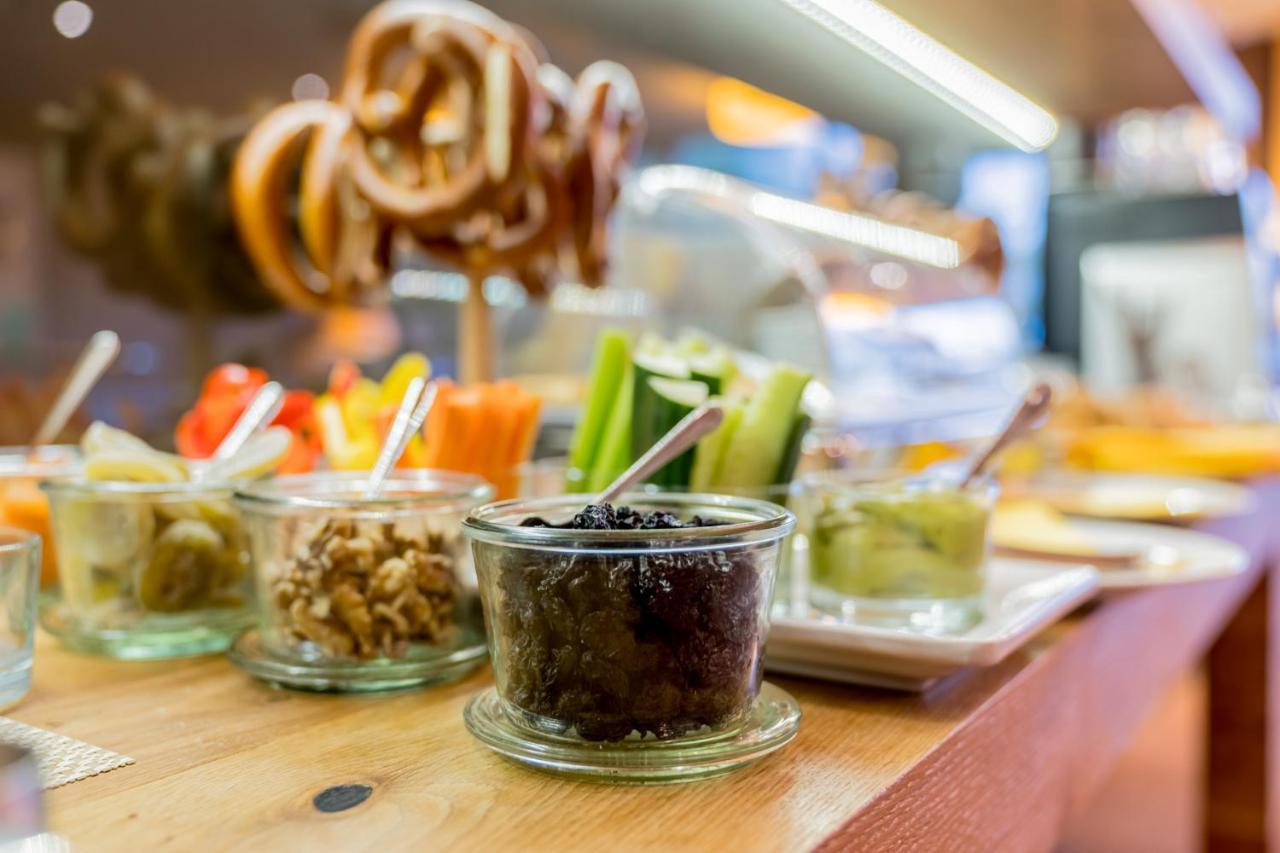 בנסהיים Hotel Bacchus מראה חיצוני תמונה