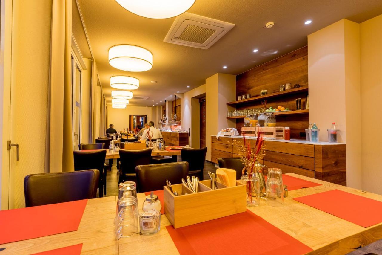 בנסהיים Hotel Bacchus מראה חיצוני תמונה