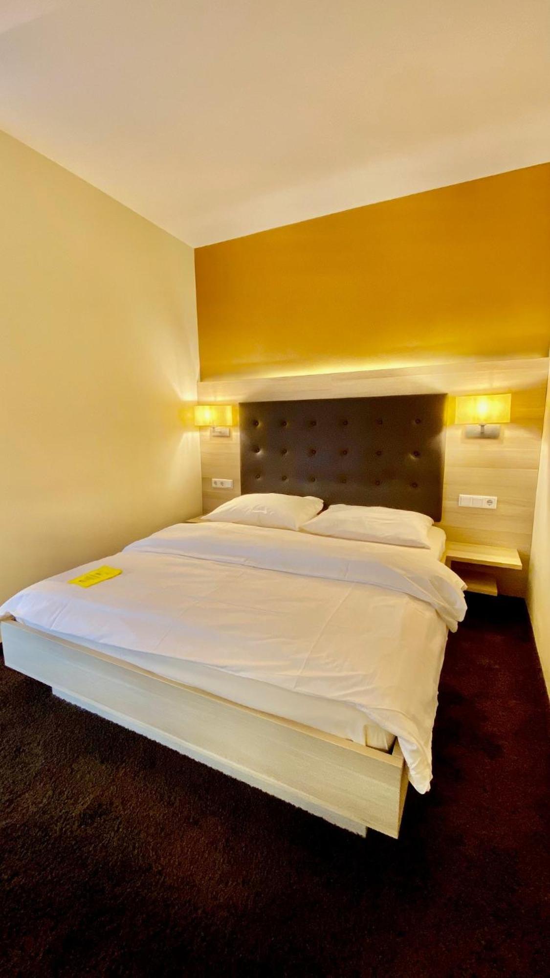 בנסהיים Hotel Bacchus חדר תמונה